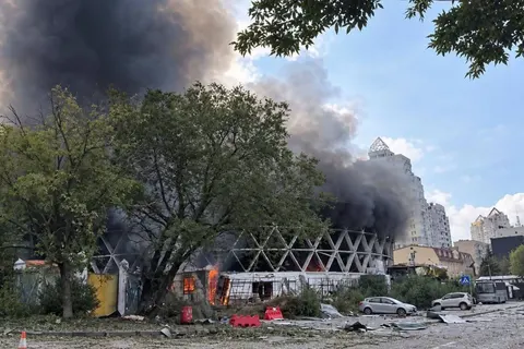 Атака на Київ знищила ринок «Шайба»: що втратила столиця