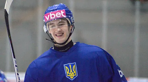 20-річний український хокеїст Чіканцев дебютує в збірній після адаптації у Швеції